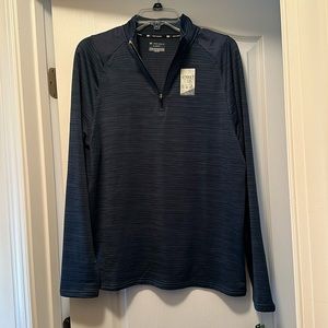 Tek Gear Street Tek Top Sz. Small